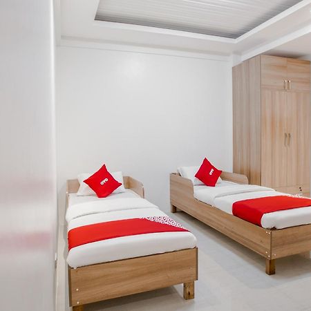 فندق Oyo 605 The Quarters مانيلا المظهر الخارجي الصورة
