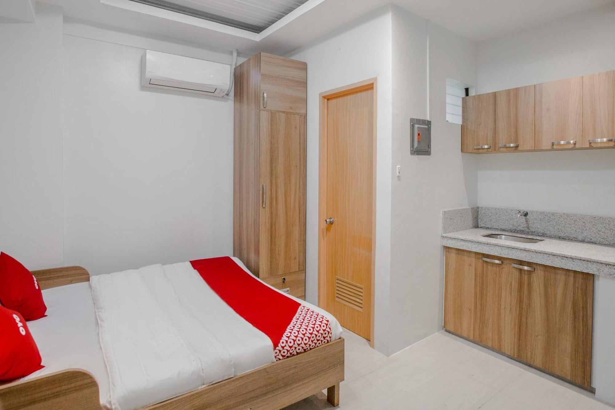 فندق Oyo 605 The Quarters مانيلا المظهر الخارجي الصورة