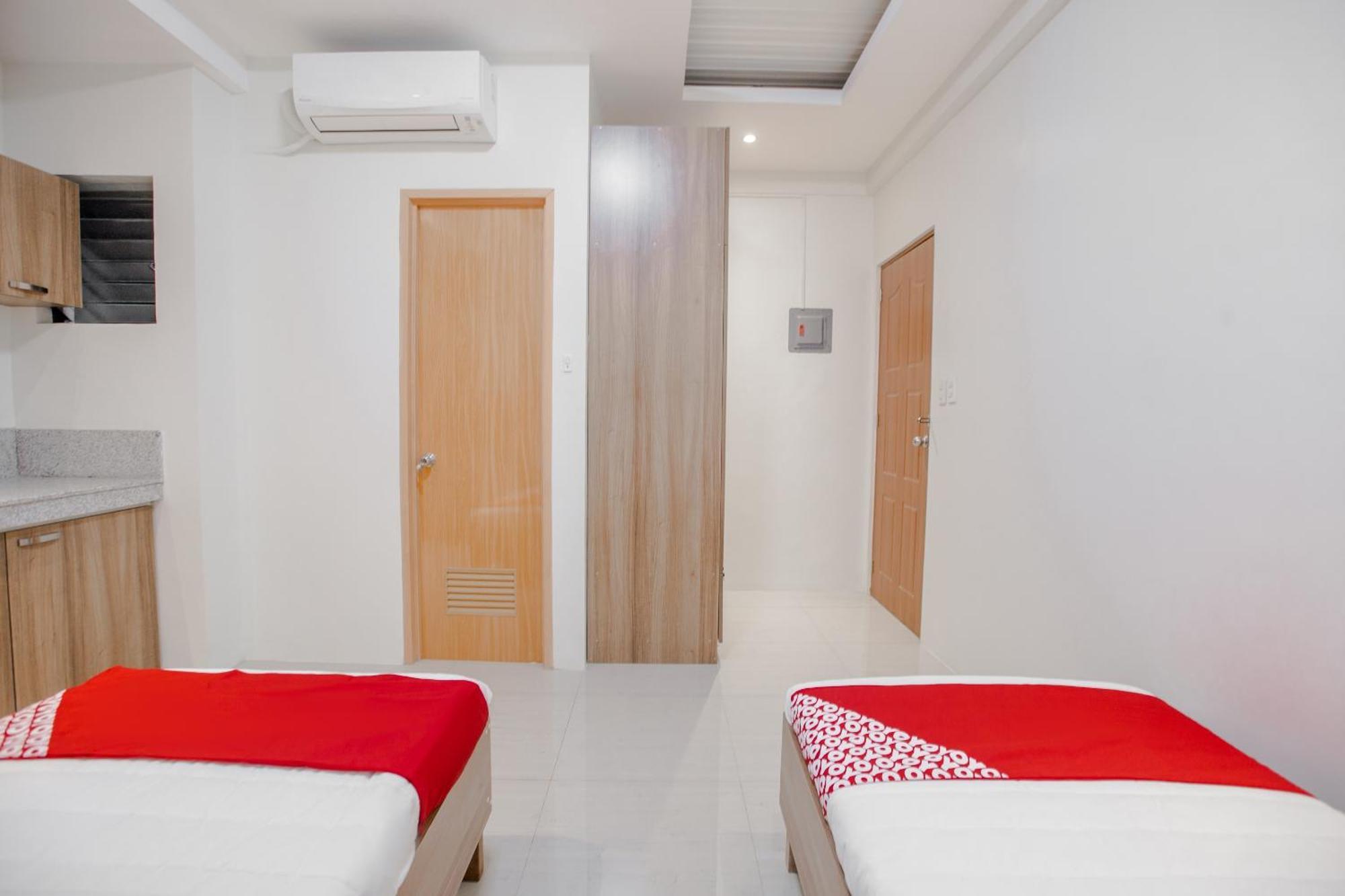 فندق Oyo 605 The Quarters مانيلا المظهر الخارجي الصورة